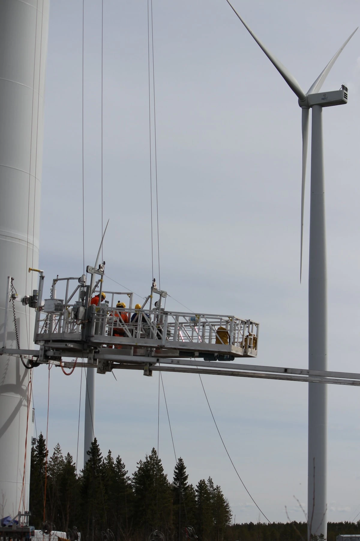 Onshore wind farm maintenance