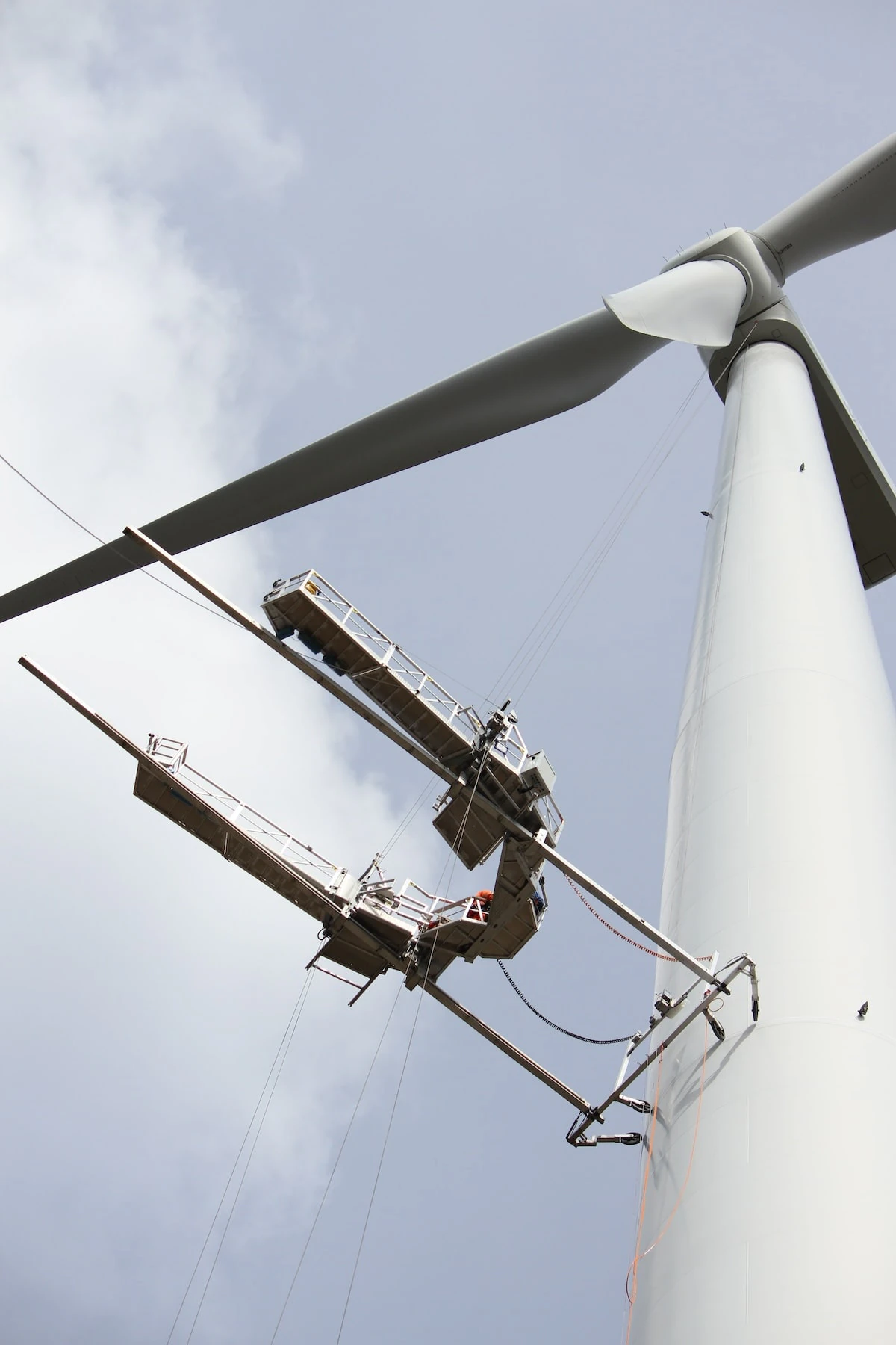 Onshore wind turbine rotor blade inspection